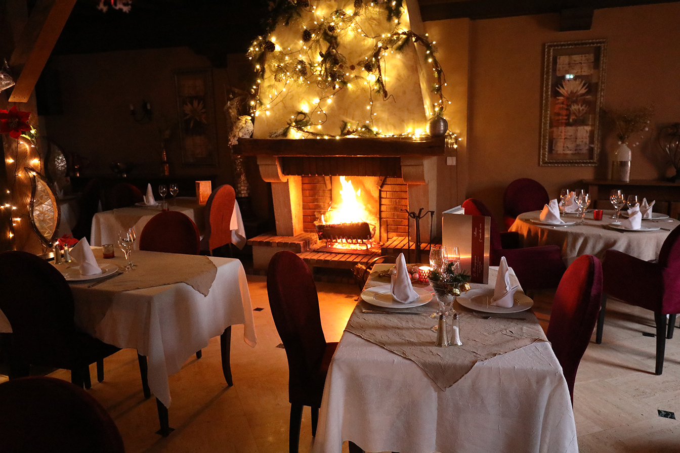 abend am kamin im restaurant Le Bourguignon 21310 Bèze cote d'or Burgund